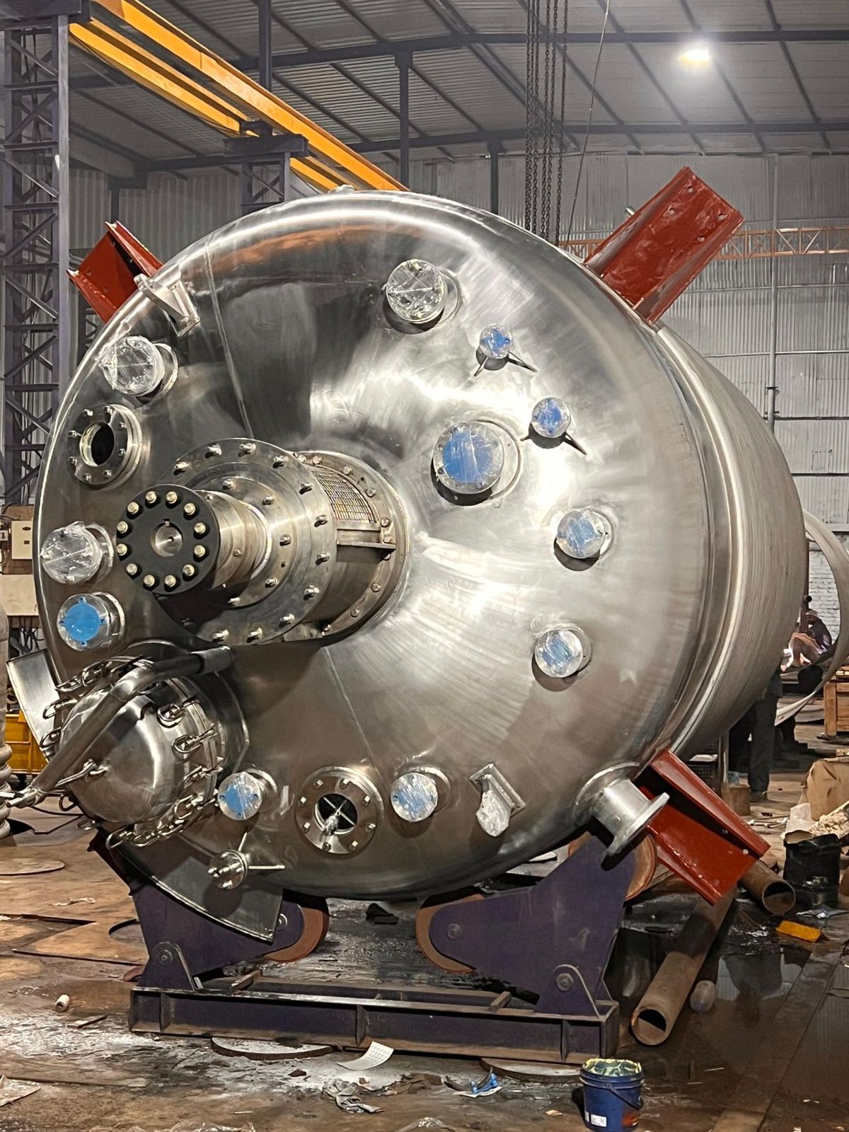 SS agitated reactor with mechanical-seal drive mounting